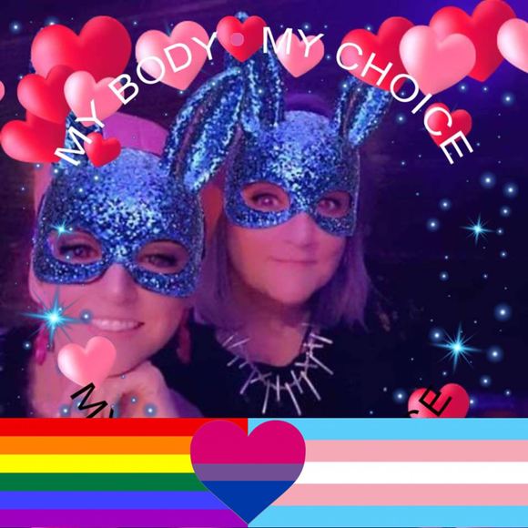 Meet your Posher, Cynthia - Picture 1 of 1